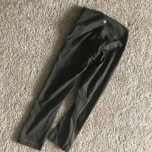 Wunder Under Crop Olive Lululemon